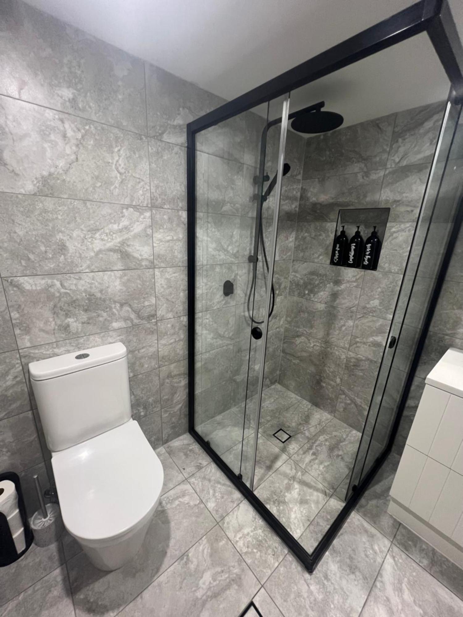 Ocean View - Alexandra Headlands Beachfront Unit Εξωτερικό φωτογραφία