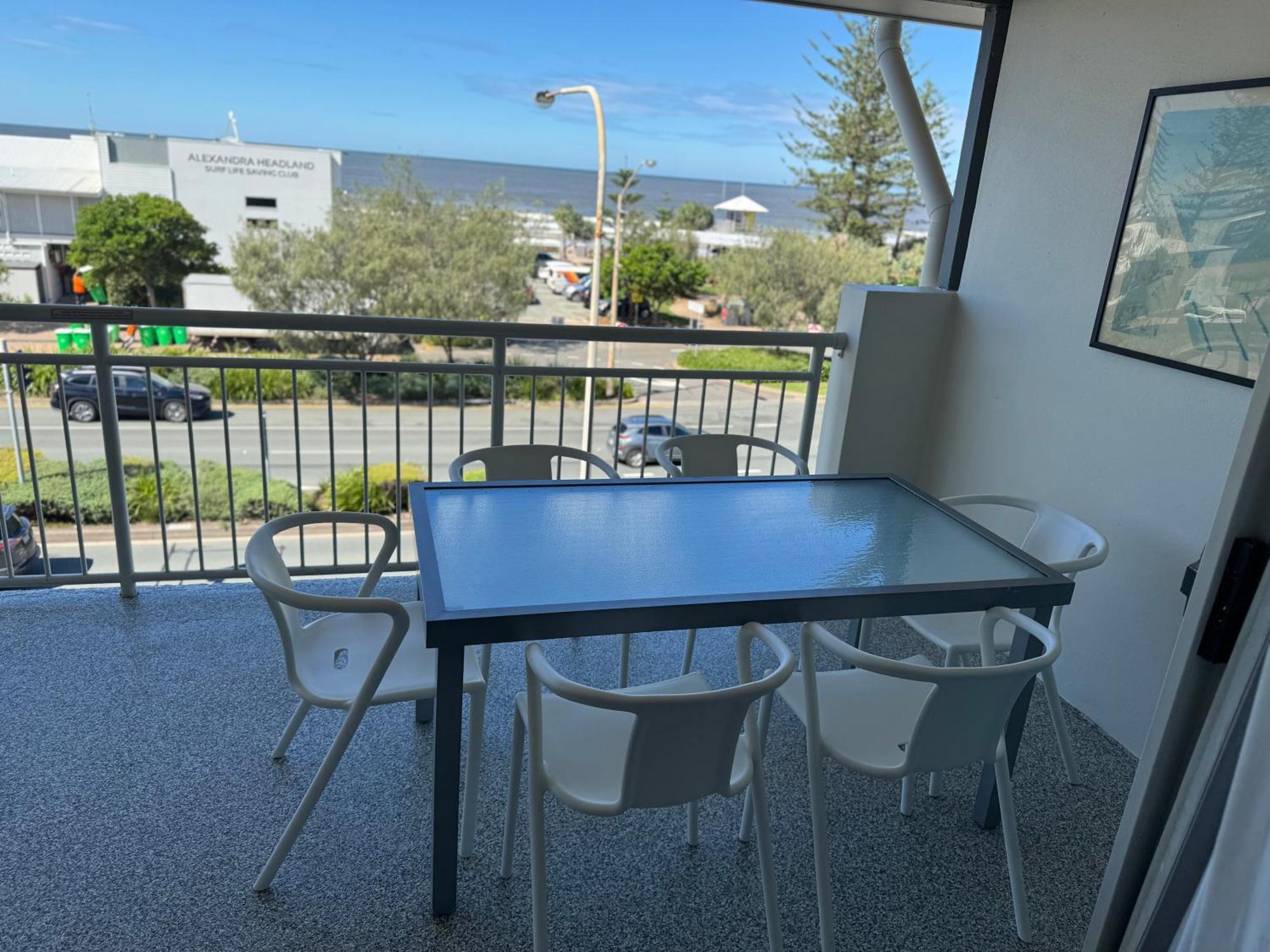 Ocean View - Alexandra Headlands Beachfront Unit Εξωτερικό φωτογραφία