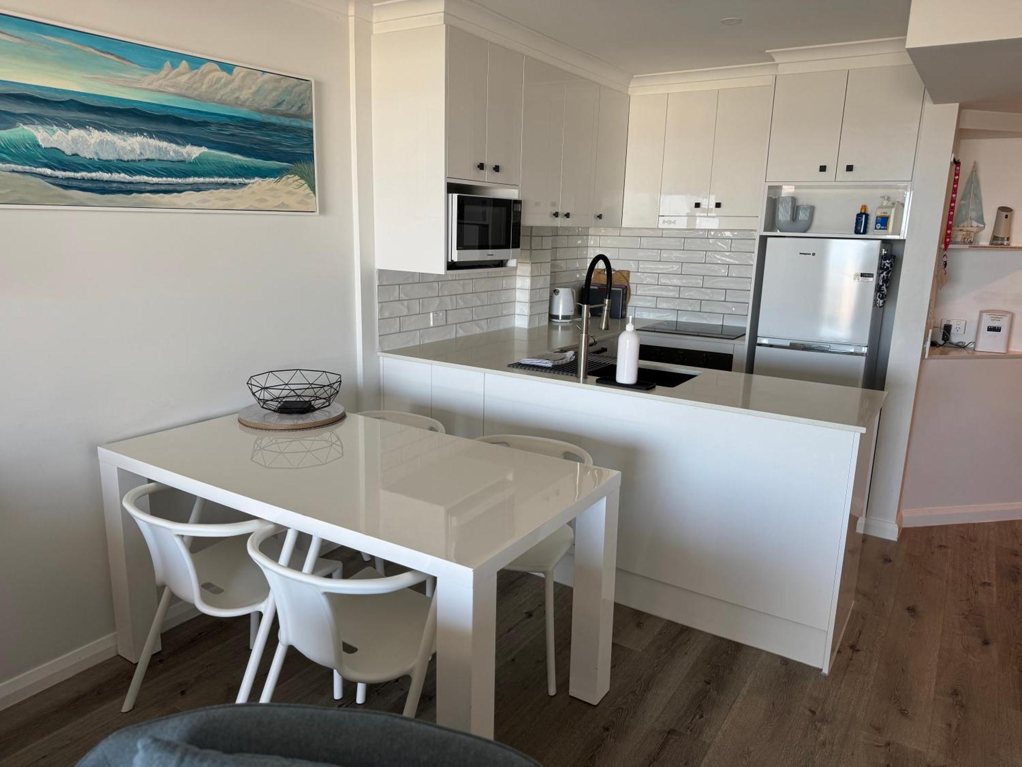 Ocean View - Alexandra Headlands Beachfront Unit Εξωτερικό φωτογραφία