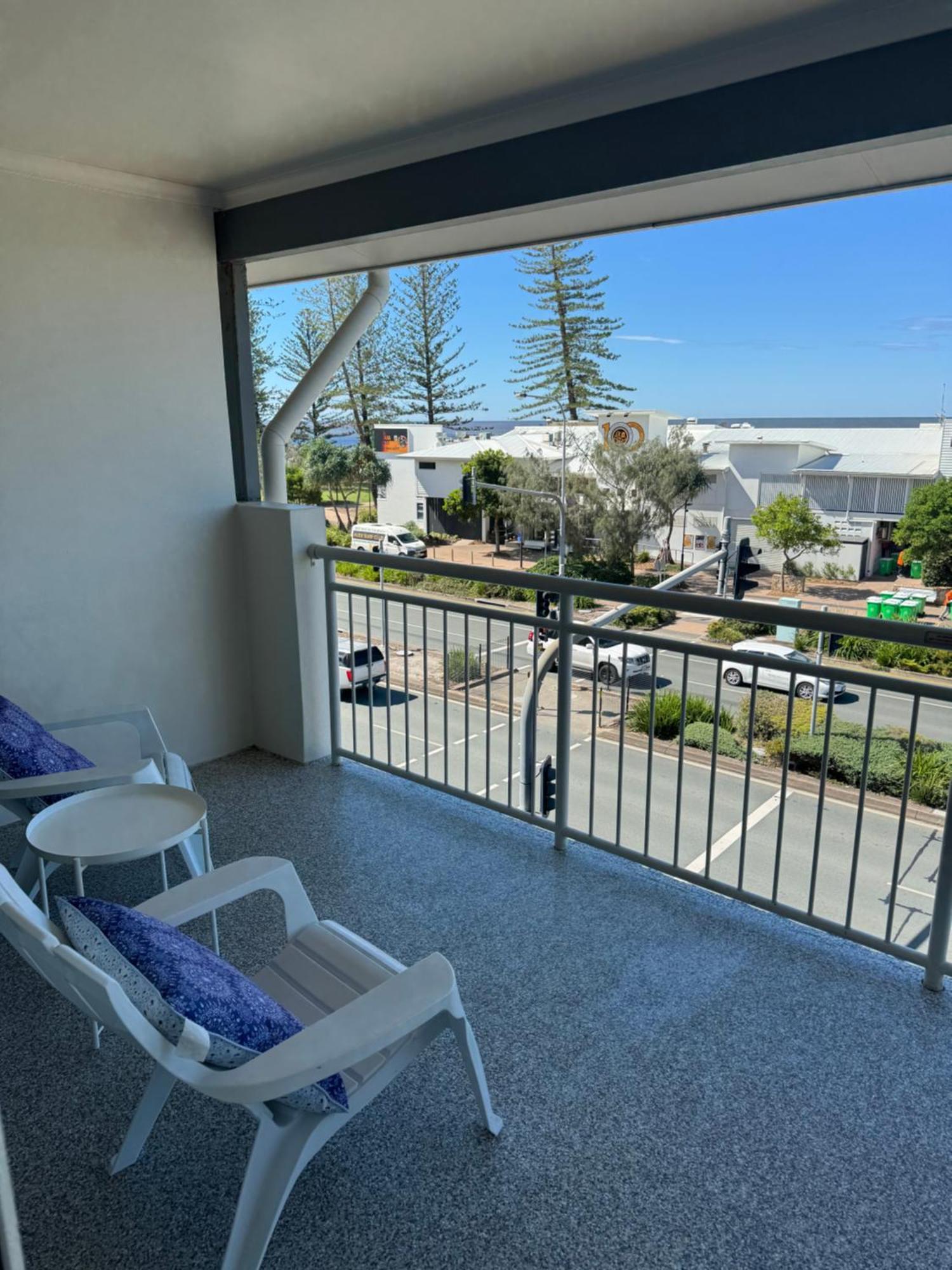Ocean View - Alexandra Headlands Beachfront Unit Εξωτερικό φωτογραφία